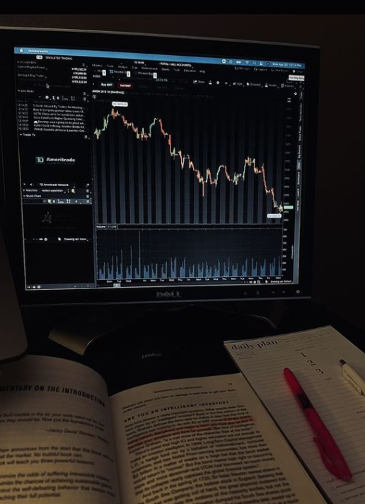 WernerHodg87643's tweet image. 🌞 Happy Saturday! 
Use today to review your weekly spending and plan ahead. 💸 
#WeekendFinance #BudgetReview #MoneyMatters #SmartSpending