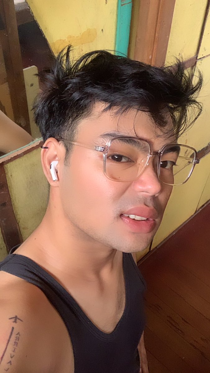 Ralphieeyy's tweet photo. Wa kay paki! https://t.co/G6pae4fqys