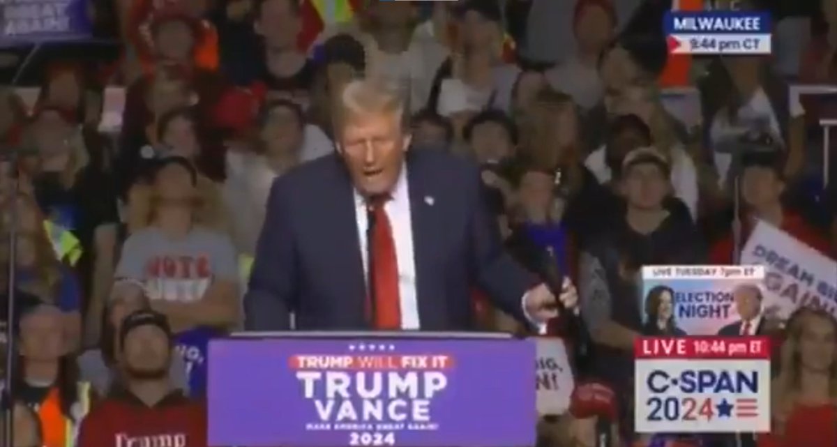 pharriscoin's tweet photo. Trump’s behavior on stage is far from presidential and underscores his unsuitability to represent America. Kamala Harris embodies the dignity and integrity we need in a leader. Vote for a future where respect and responsibility matter. 🌈 #VoteForChange #Community #Support https://t.co/BTXOXsDvNf