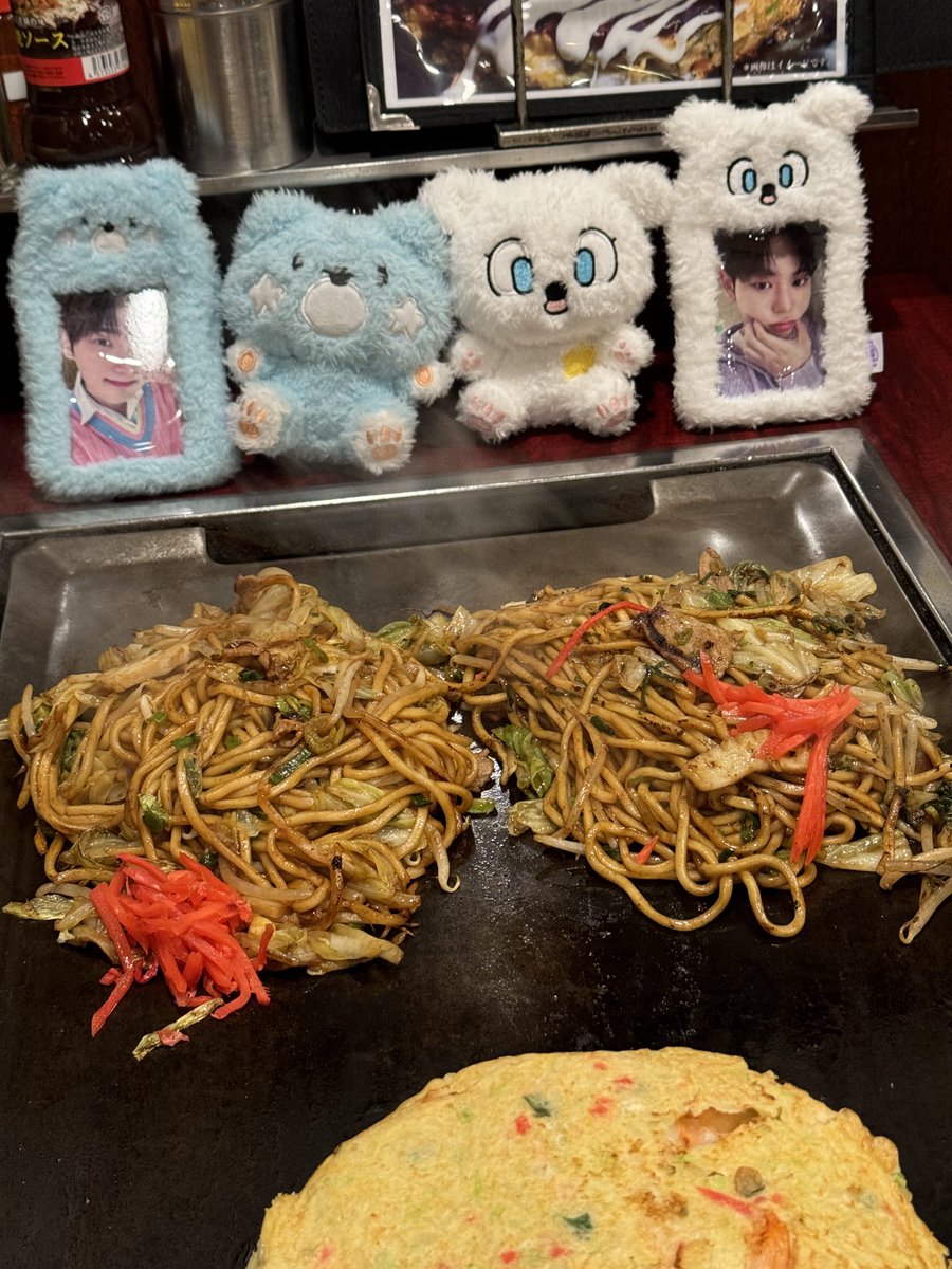 빈틈 tweet media