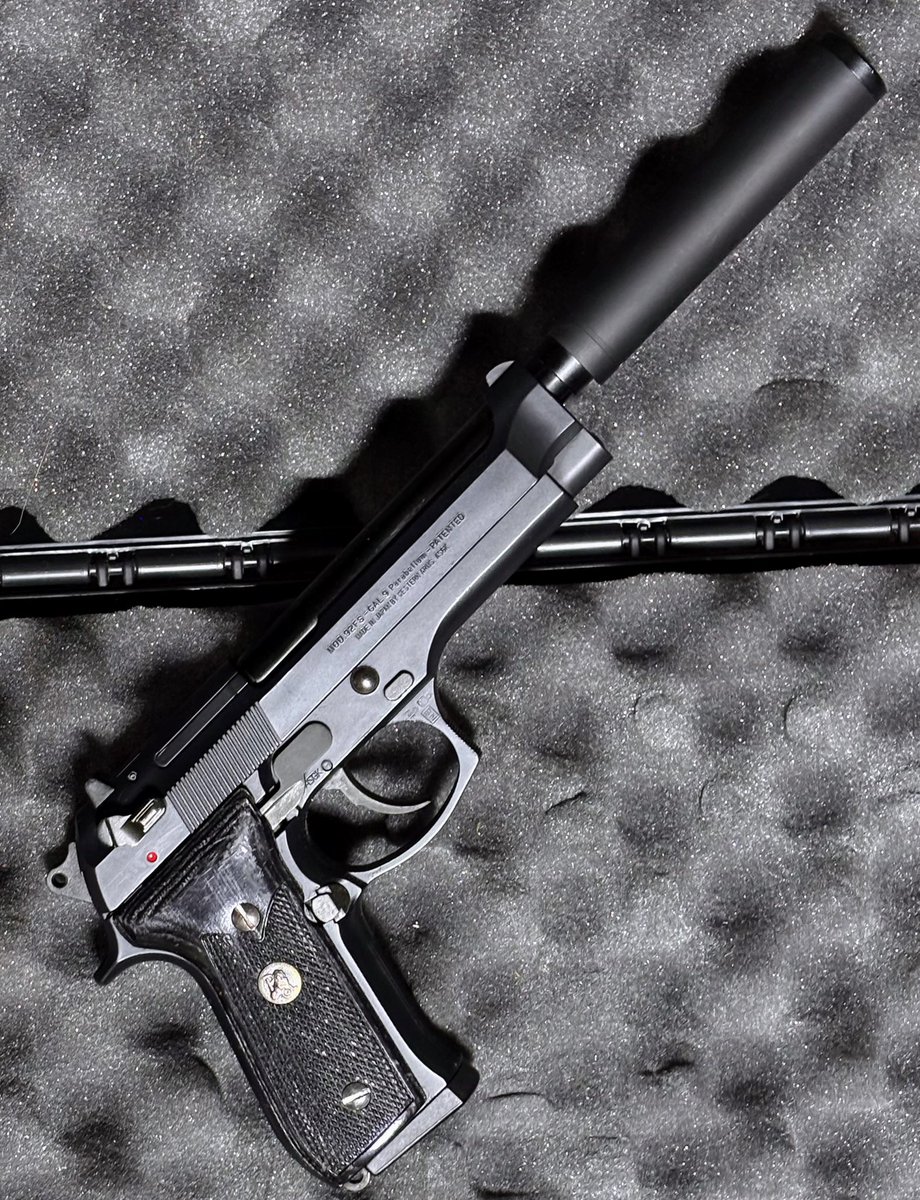 NewPaPa2020's tweet photo. #BB弾発射装置

サプレッサーを取り付け

正しく使いませう 👍

＃２２６ＥⅡ
＃ＰＰＱ
#92FS https://t.co/0ahIFSdGon