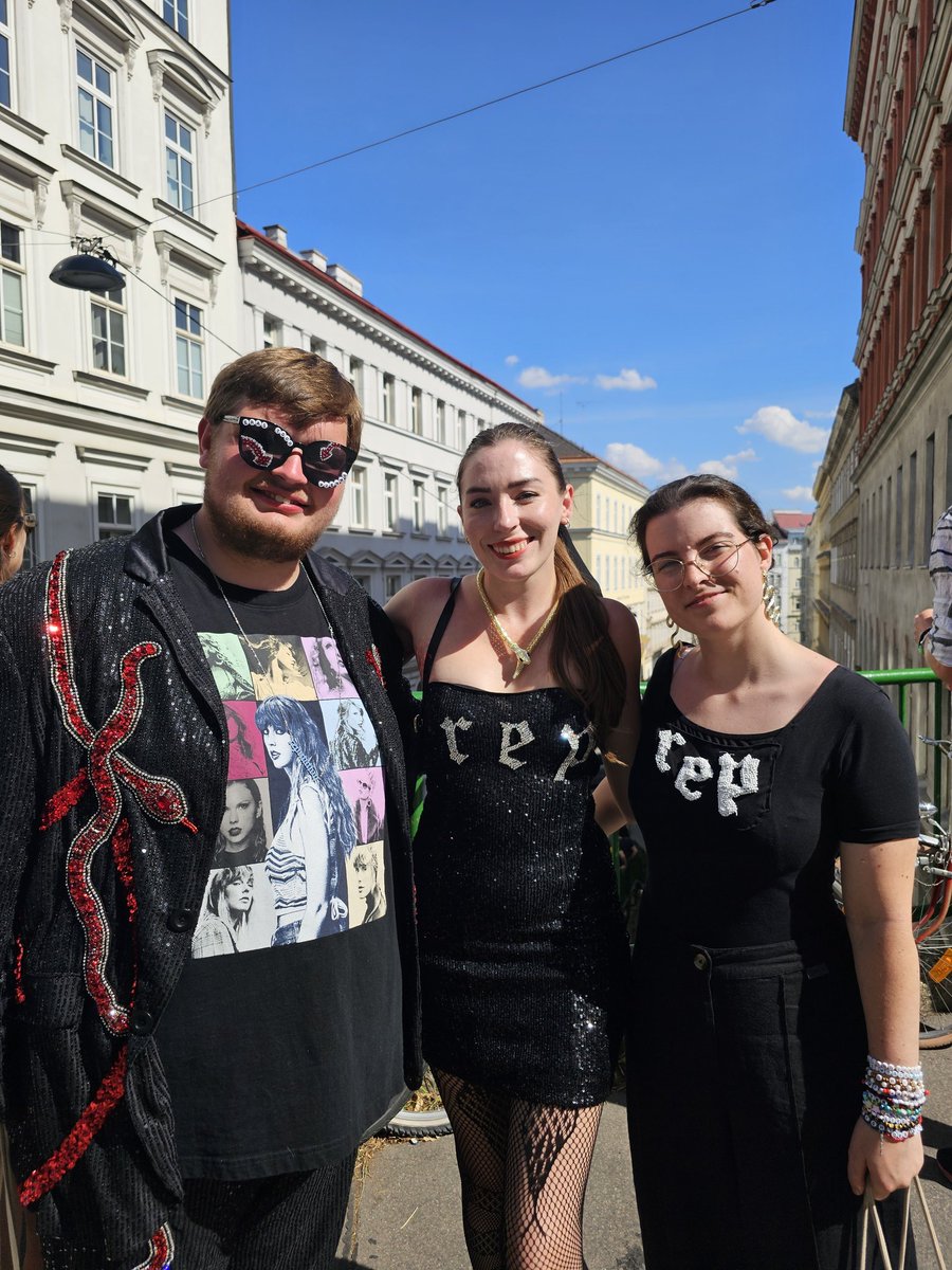 JSzpakowski's tweet photo. @erastourticks @LucasOilStadium @taylorswift13 PLEASE consider me! I went to Vienna for my own concert to be taken from me, and have been in Indy since Thursday trying desperately for tickets to show off my rep suit to Taylor! https://t.co/8CEqCL7zPL