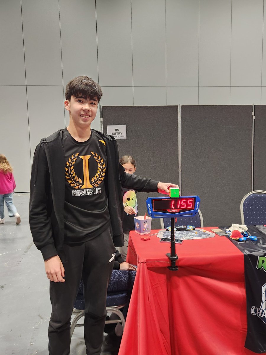 KimboUK99's tweet photo. @Kewbz_UK @BSBD6thForm @nfordteacher @Philip_Britton Luke has beaten his own NR for the 2x2 puzzle at the 2024 UK Championships, now 1.22 secs! #UKCChampionships https://t.co/xIdga2V4Kp