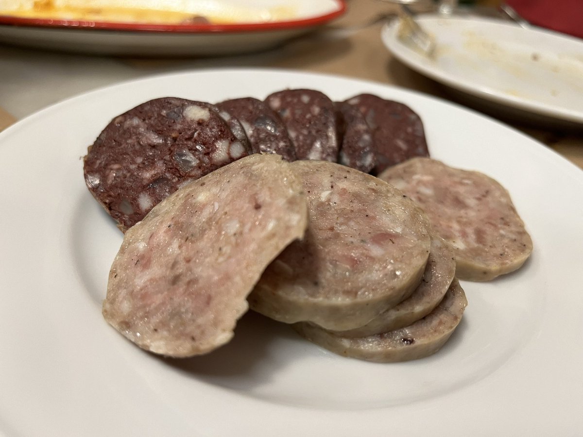 Tiriti1's tweet photo. Embotits, bacallà a la llauna i fricando @Esmorzarsdefor1 @bodegagol https://t.co/JuWOZnlme4