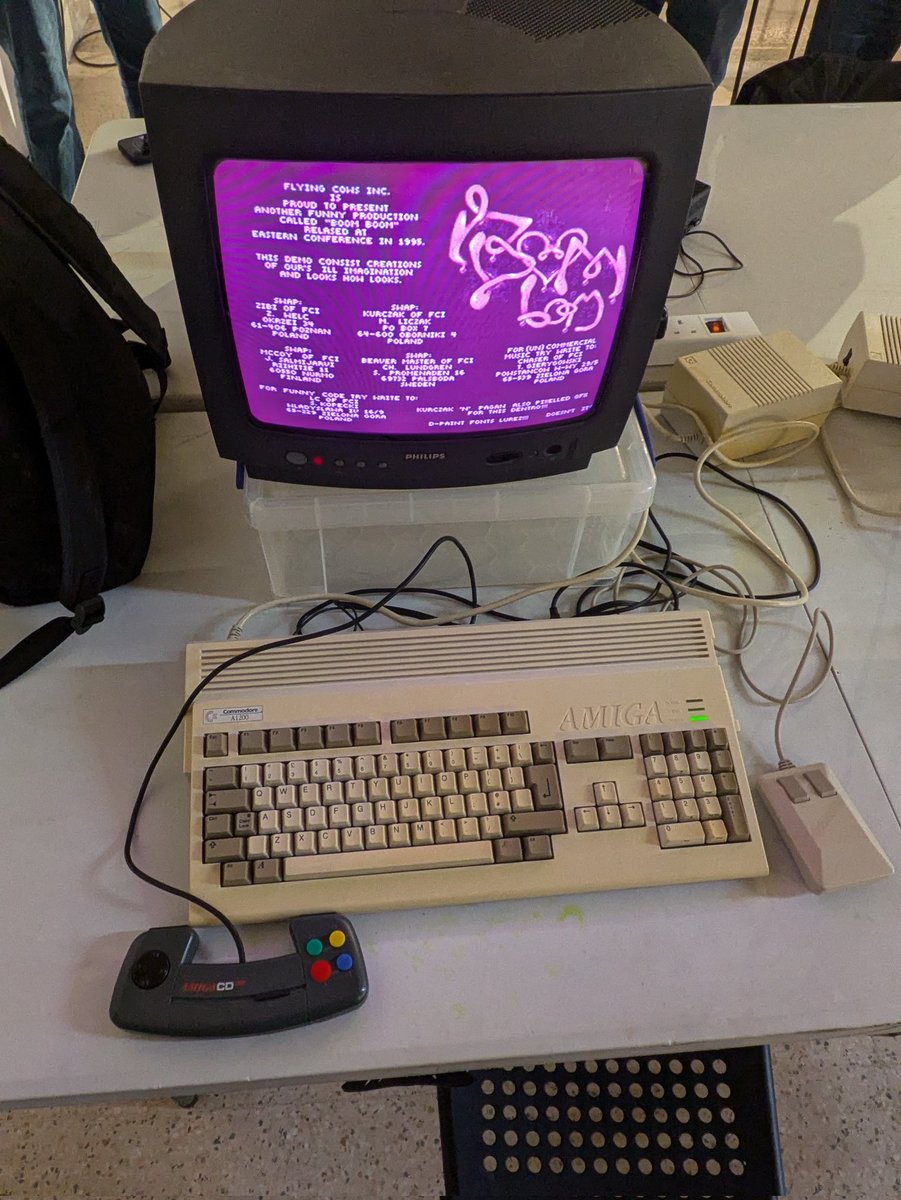 An early morning train has me up north for #AmigaBelfast with some members. Already having great chats and playing games.