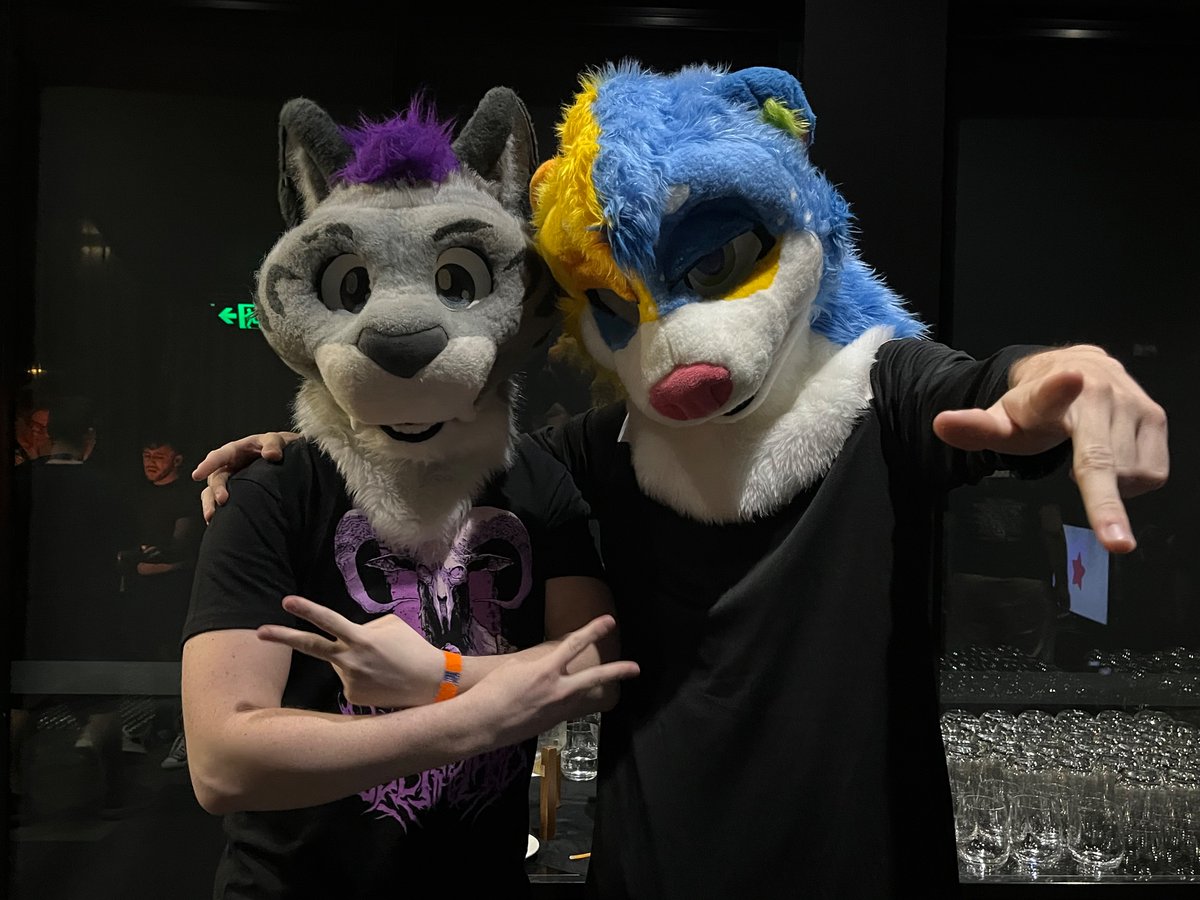 hthom32's tweet photo. tails of terror 2024 photos part 24

Ft: @Kato_Saber @KnightJuk @rednrats

#fursuiter #TailsOfTerror #fursuit #furry https://t.co/BGhGdrrYym