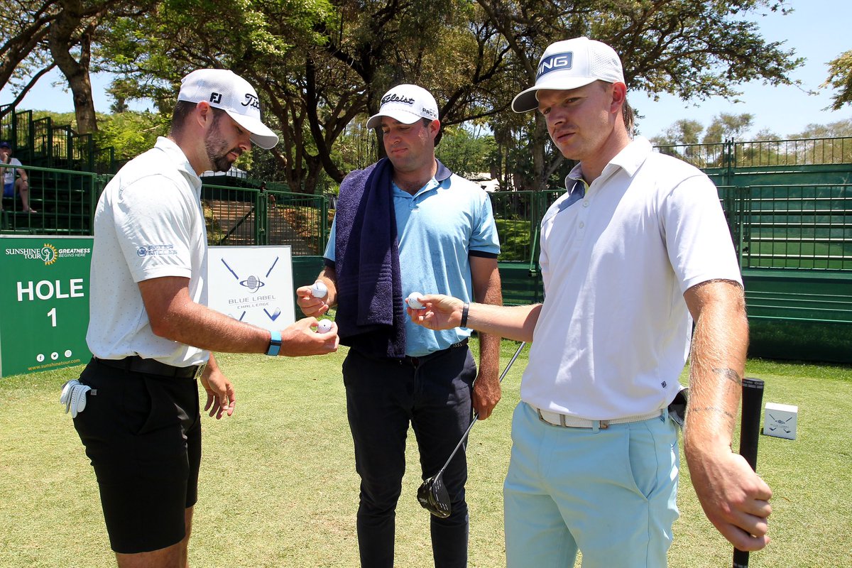 Sunshine_Tour's tweet photo. Leaderboard update: 📊

1. Jonathan Broomhead, 44
2. Ricky Hendler, 43 
3. Pieter Moolman, 36
    Jack Hawksby, 36 

📺 Watch the conclusion of the #BlueLabelChallenge live on @supersporttv channel 213. 

#GreatnessBeginsHere #SunshineTour https://t.co/lzdtRemS3q