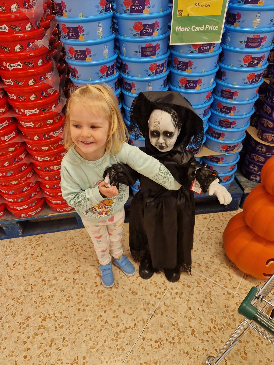 LadyDixonI's tweet photo. @ShawcloughCP 🎃🧹🧙 https://t.co/RVtjMvUs6M