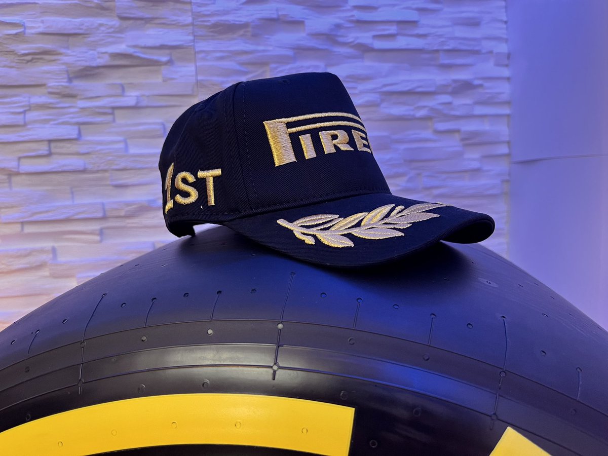 🎁 REGALAMOS una gorra  dorada de ganador de GP de Pirelli. ¿La quieres?        

1) Síguenos en X e Instagram    
2) Haz RT a este tweet        

¡Elegiremos al ganador cuando acabe el #BrazilP 🇧🇷!   

*Sólo para España