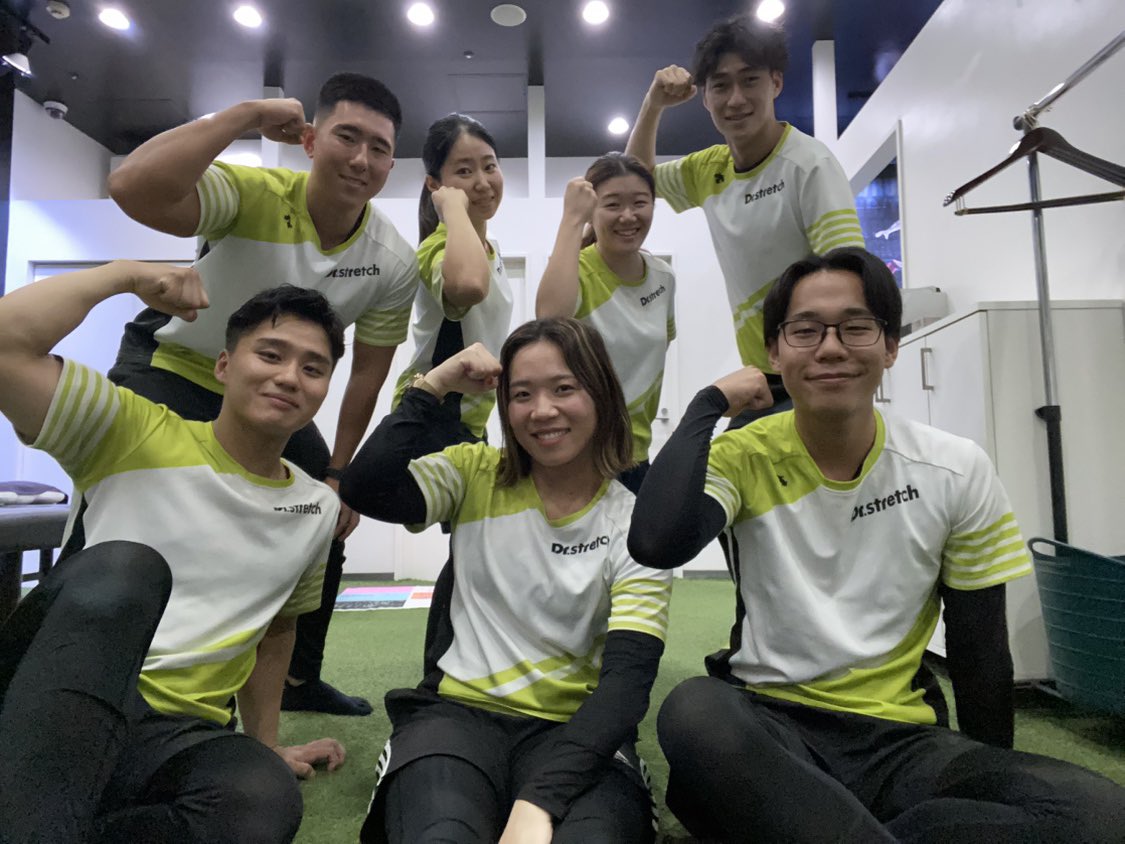 本日もお疲れ様でした‼️
🔥南大沢の日常🔥
全体MTG‼️
🔥D1🔥
日本1、目指して本気で頑張ろう❤️‍🔥
前回のD1の悔しさを武器に❗️
常に成長しょう‼️
今日もみんなありがとう‼️
全国に南大沢の名を轟かせます🫡

#ドクターストレッチ
#南大沢
#毎日投稿
#日本一