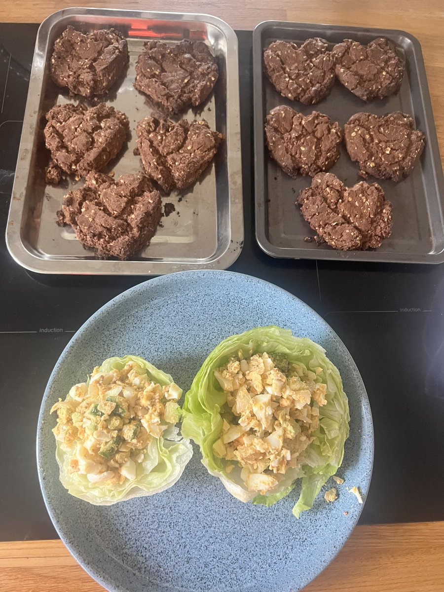 FrizzyBakes's tweet photo. Time for some lunch then a tasty homemade cookie afterwards!

Happy Saturday ✌🏾 https://t.co/f6CEg7Kdoj