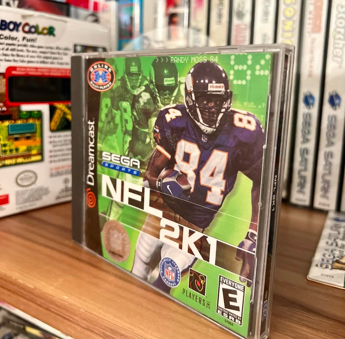 Nothing like firing up the NFL 2K series on the Dreamcast! This game still hits all these years later – the graphics, the gameplay, the nostalgia. Dreamcast truly was ahead of its time. Who else remembers the 2K Sports glory days? 🏈💽