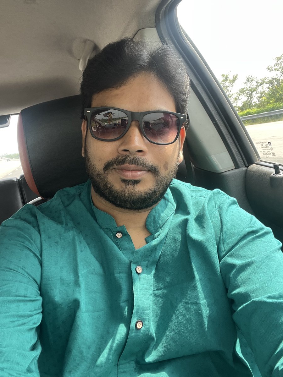 vamsi_pamuri's tweet photo. #ShadesTwitter 😎 https://t.co/pUsyvOSfVh