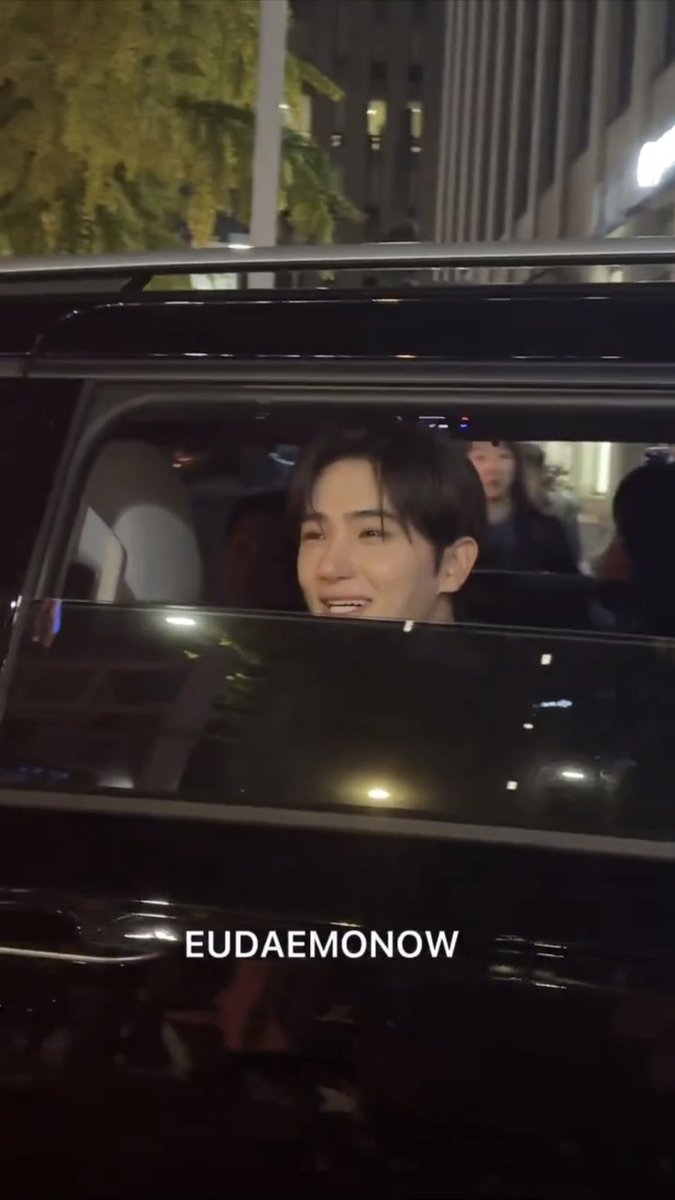 누구..?                                         🌸아 더비에요?🌸