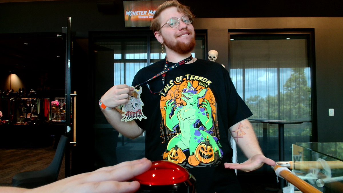 Oh shit #tailsofterror3 day one done and dusted! 

Sorry if I loudly told you to clear a doorway or the stairs 💛