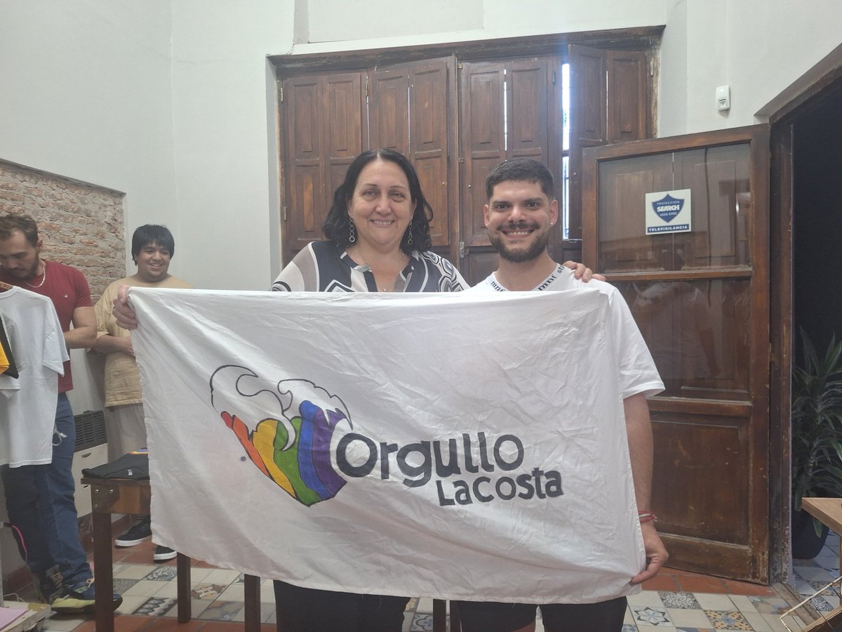 pablonulli's tweet photo. Desde @orgullo.lacosta pudimos ser parte ayer, en la sede de la @falgbt de la Reunión Federal de Comisiones Organizadoras de la Marcha del Orgullo, dónde tuvimos la oportunidad de intercambiar experiencias con compañeres de todo el país. https://t.co/uRBmQEW8yd
