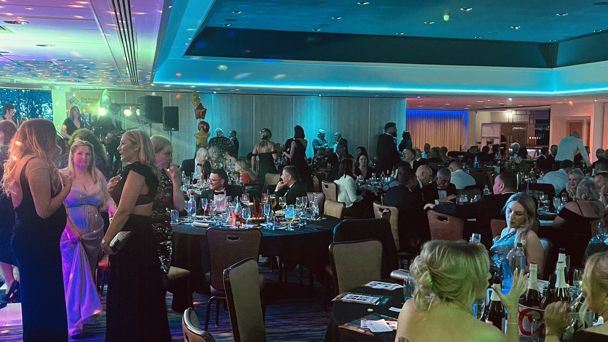 Had such fun hosting the annual ‘Fire &amp; Ice’ Charity Ball at the <a href="/OecSheffield/">OECSheffield</a> last night raising money for the <a href="/sheffcath/">Sheffield Cathedral</a> <a href="/archerproject/">Archer Project</a> for its amazing work with homeless people in the city !  A great night and thanks to everyone especially <a href="/HoneyHomesHQ/">Honey Homes</a> <a href="/KensingtonRoyal/">The Prince and Princess of Wales</a>