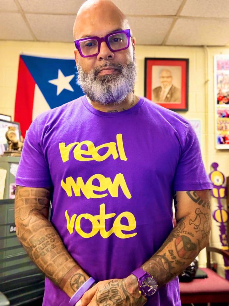 RealMenTeach2's tweet photo. Three days to go! 🗳️#RealMenVote 🟣🟡
(Tee: https://t.co/dxBkyLEHAR) https://t.co/8on518R7fi