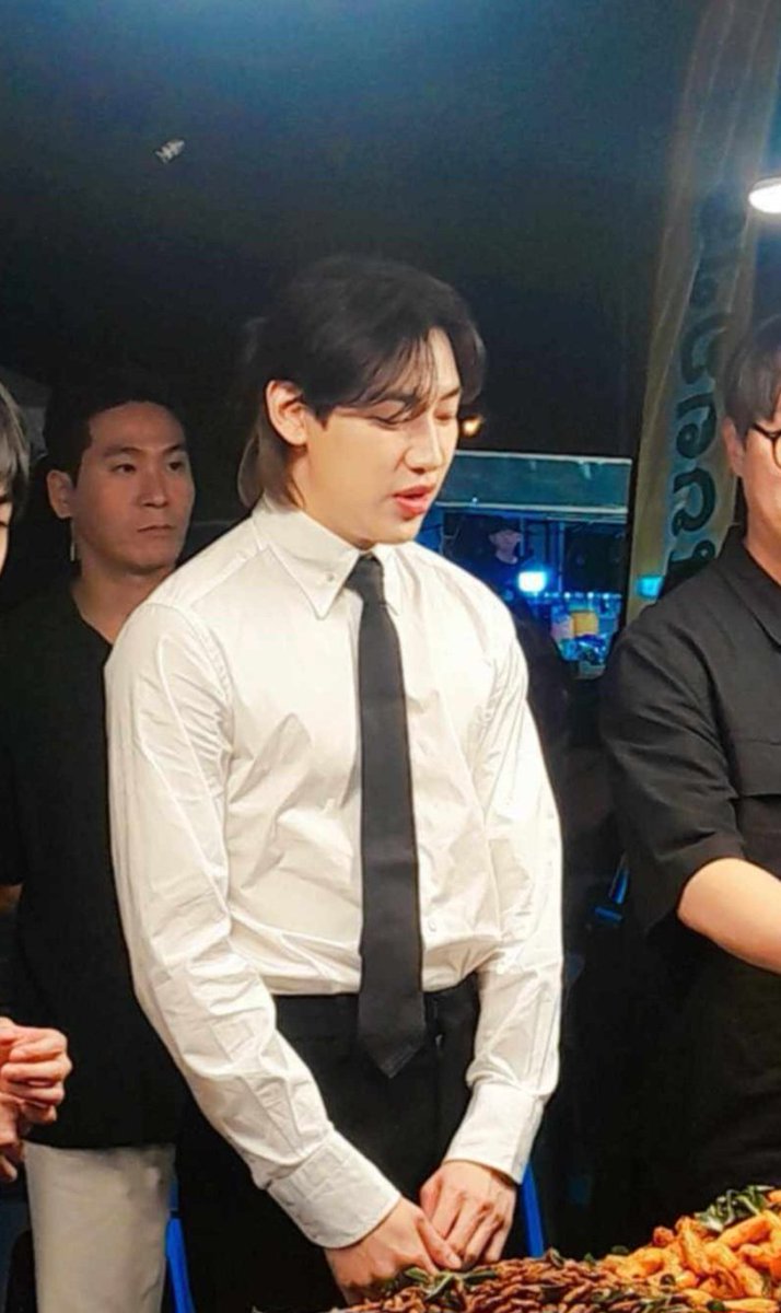 moosomgot7's tweet photo. วาสนาผู้ใดหนอ😍
#BamBamHostROUNDinLaoPDR #BamBam https://t.co/8LsMEky0hI