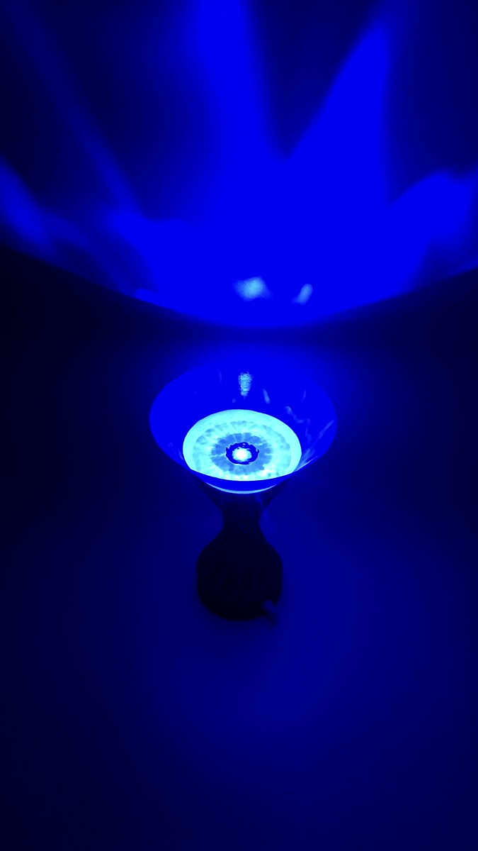 CausticsLight's tweet photo. 今回のGUGENでは計四作品応募しています。
ぜひリンク先ページ右下の「ほしいね！」ボタンより投票していただき一次審査通過にご協力ください。

MDFプシュケーロイヤルブルーver.
https://t.co/BifCB1f5B9

ArduinoプログラマブルDIYラジオ
https://t.co/WDtkaRjKD0

液体クラドニ図形発生装置「キムラスコープ」
https://t.co/NAyohLba5u

クロスフリッカー
https://t.co/JX8YpzEwT9

GUGENは12月14日（土）に有楽町東京イノベーションBaseにて開催されるオリジナル電子ガジェットのコンテストです。  #GUGEN2024 #GUGEN #スタートアップ