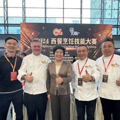 WACSworldchefs's tweet photo. From October 25-26, the 2024 National Western Cuisine Cooking Competition took place in Yibin, China 🇨🇳
Congratulations to all competitors! 🎉
To keep up with all Worldchefs' endorsed competitions, visit https://t.co/TP7DoLHFix
#Worldchefs #Skills #youngchefs #China https://t.co/ujBfr6EIy6