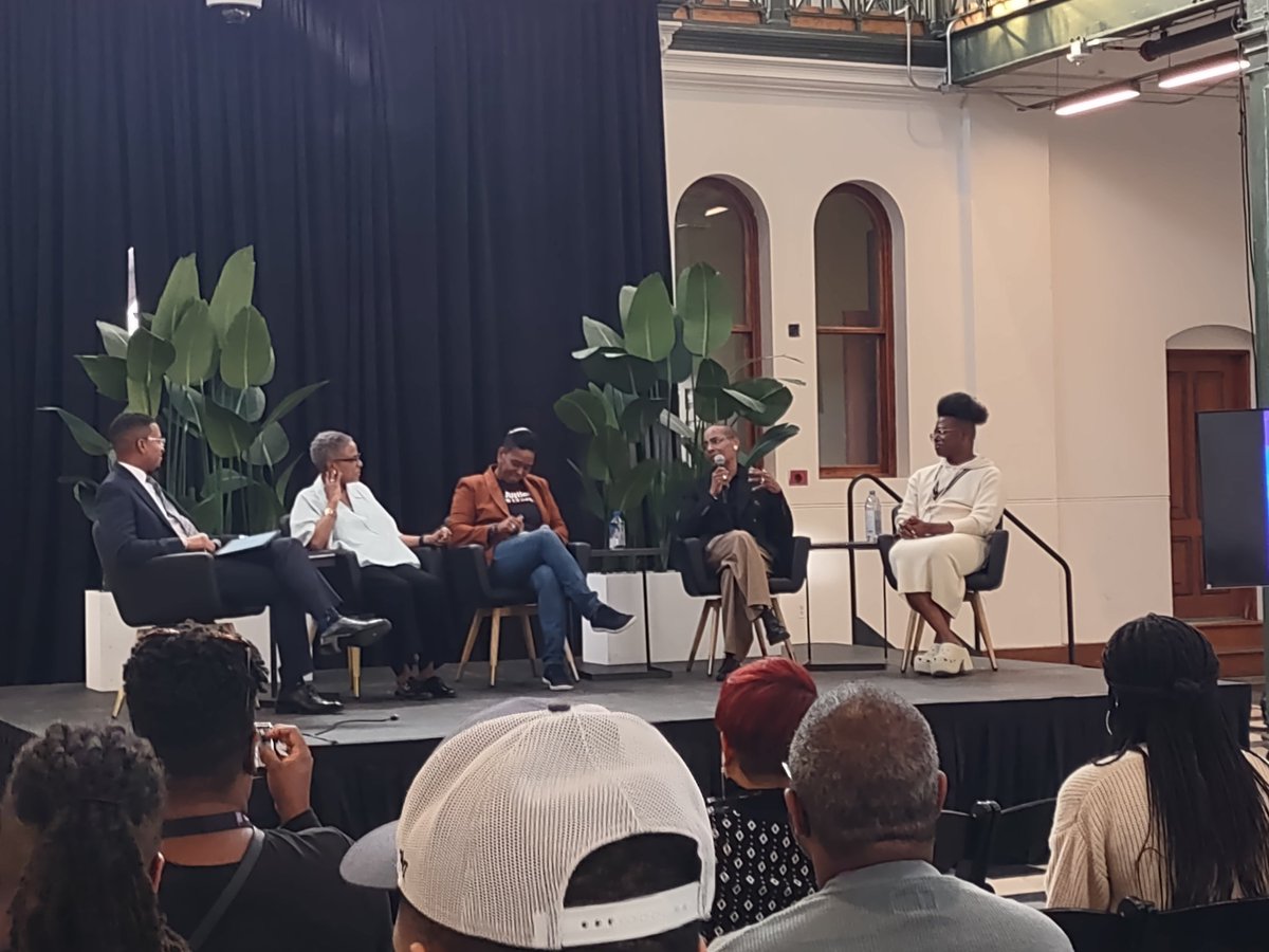 Day 2 of <a href="/NMAAHC/">Smithsonian’s NMAAHC</a>'s Forward Conferen has opened with a critical panel on <a href="/RevDrKBD/">Kelly Brown Douglas</a>'s book "Sexuality and the Black Church" featuring Dr. Kelly Brown Douglas, Tre’vell Anderson, Bishop Yvette Flunder &amp; Rabbi Sandra Lawson. Moderated by Dr. Brandon Crowley. #BlackFaith #LGBTQrights