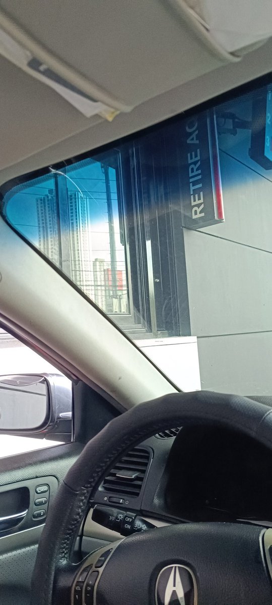 AmfMaria's tweet photo. @mcdonaldspa de El Bosque me pide que me detenga más atrás de la ventanilla .. vamos a ver cuanto me hacen esperar. https://t.co/IWKv4jVhDm