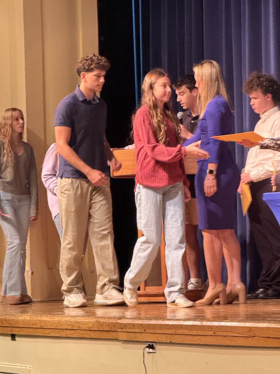 Francesca Wasserman (@mrsfwasserman) on Twitter photo Oceanside High School’s inaugural National English Honor Society induction 📚 Very proud of our Sailor Scholars ⚓️ @TeachMitch <a href="/OSchoolsPR/">Oceanside School District #OSD_NY</a> <a href="/DianeProvvido/">Diane Provvido</a> Oceanside High School’s inaugural National English Honor Society induction 📚 Very proud of our Sailor Scholars ⚓️ @TeachMitch <a href="/OSchoolsPR/">Oceanside School District #OSD_NY</a> <a href="/DianeProvvido/">Diane Provvido</a>