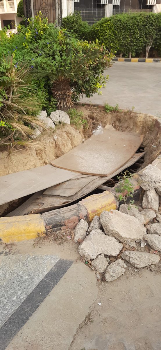 VDSHARM37597088's tweet photo. @CeoNoida Dear Sir, The pics expose irresponsible working of either Noida authority or builder  (NRI residency sector 45 Noida) for the delapidated, damaged drain causing chances of accident,highly  unhygienic environment to the general public and especially to residents there. https://t.co/FH4J8CyjT6