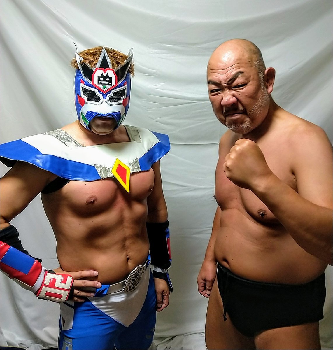 sggkvalion's tweet photo. 初出場のhotシュシュさん。
多分20年振りぐらいにタニーさんと田村さんと再会。
特に田村さんは自分が新人だったのもあり、当時は全く会話した事がなかったので本当に嬉しい。
試合後に高岩選手とも色々お話をさせていただき財産でしかない。
良い夜でした！
#IL_BRAVES
#hotシュシュ
#SPWF https://t.co/r1rPqXM0yp
