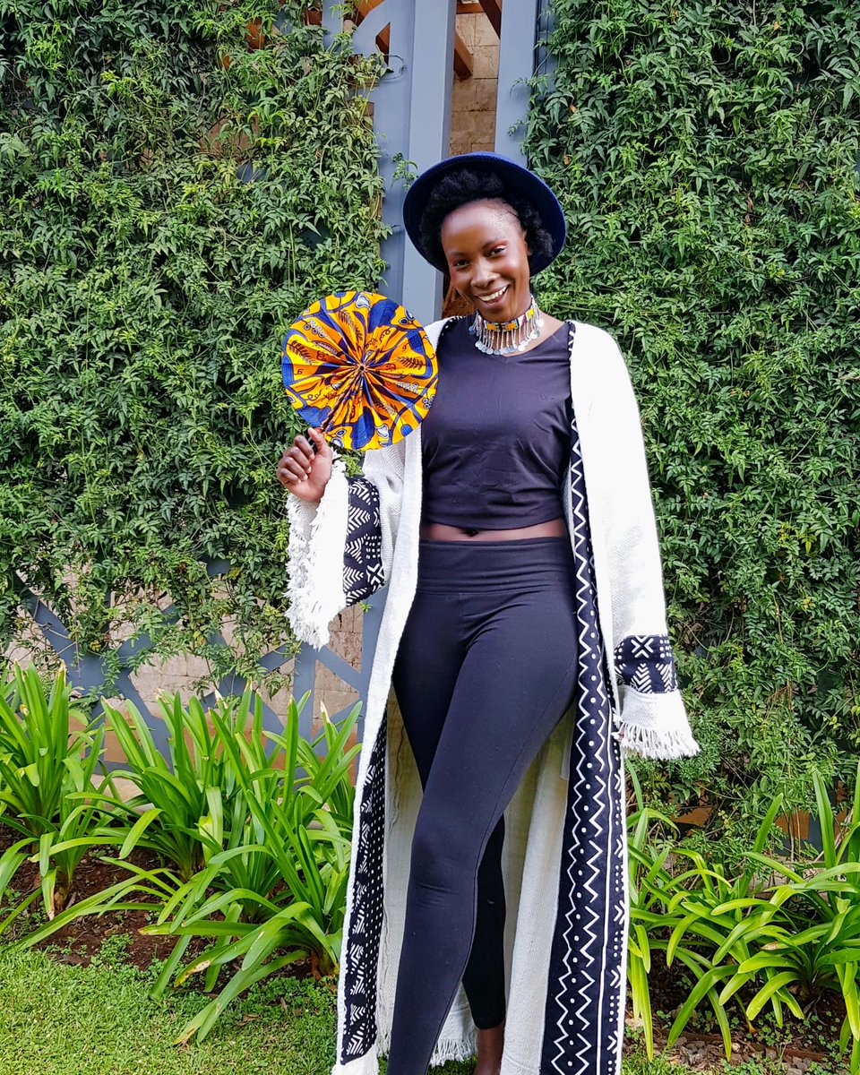 maishabynisria's tweet photo. 🏵️The beautiful Idah Garette shines in our Halisi kimono, capturing attention with its elegant flow and intricate detail. Discover the timeless beauty of our upcycled collections 💃🏾 

 Shop sustainably and check out more of our timeless creations at https://t.co/BzrN3PrGzG https://t.co/fBhYN4oino