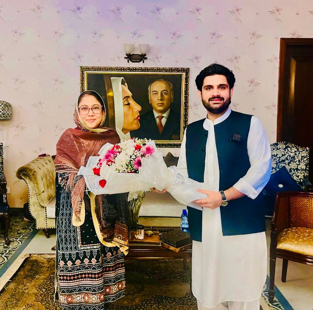 SyedKumailHShah's tweet photo. It was a pleasure meeting Adi @FaryalTalpurPk, President of PPP Women’s Wing. Adi’s support for Sukkur’s development is truly invaluable. We discussed important projects &amp; transformative work in pipeline for the region. Her dedication to people’s progress is inspiring. https://t.co/kZqc69yqmf