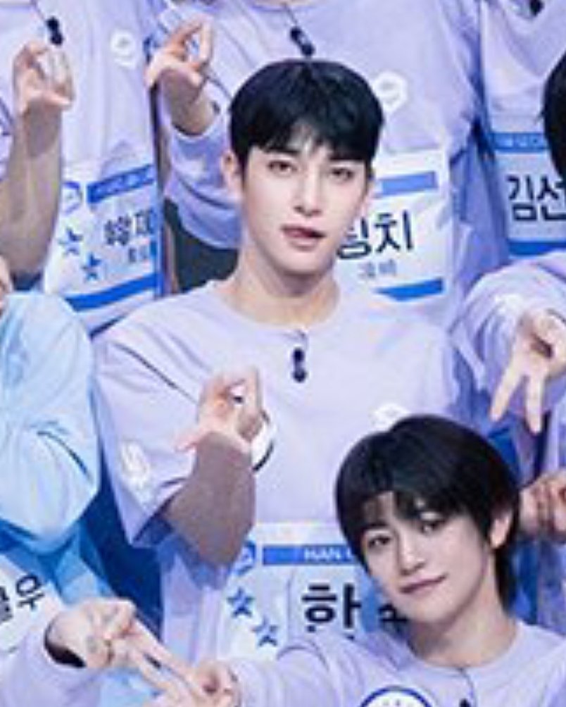 phuchayhoonmhee's tweet photo. ท่า Y2K มากลู๊กกกกก🤣🤣
#한결 #이한결 #HANGYUL #ฮันกยอล #StarlightBoys https://t.co/oMPxWiQvge