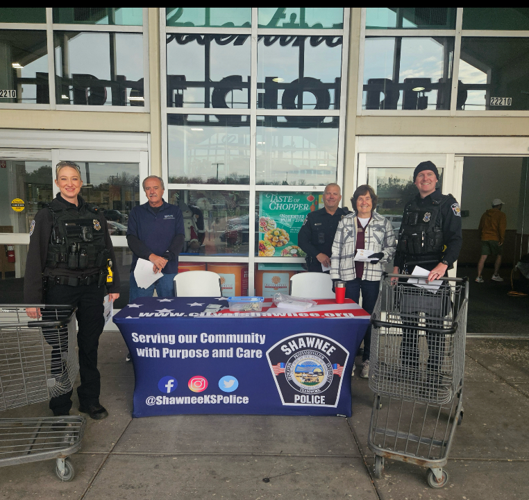 ShawneePC249's tweet photo. It's our annual Cram the Cruiser! Our local Shawnee Police Department is collecting food for local food banks. 
Stop on by your friendly Cosentino’s Price Chopper in Shawnee today, say thanks to our boys in blue, and cram the cruiser! https://t.co/cP4IHfn9sq
