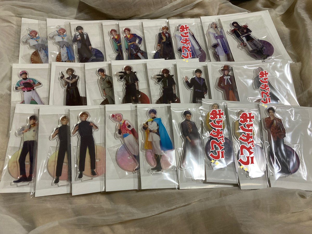 nai010905's tweet photo. 【交換･譲渡】A3! エーステ Four Seasons LIVE フォーライ ランダムアクスタ ブロマイド チェキ

譲▶︎画像1~3

求▶︎画像4
綴･千景･臣･左京>定価

3日手渡し>郵送(交換のみ) https://t.co/AMays4yzWr
