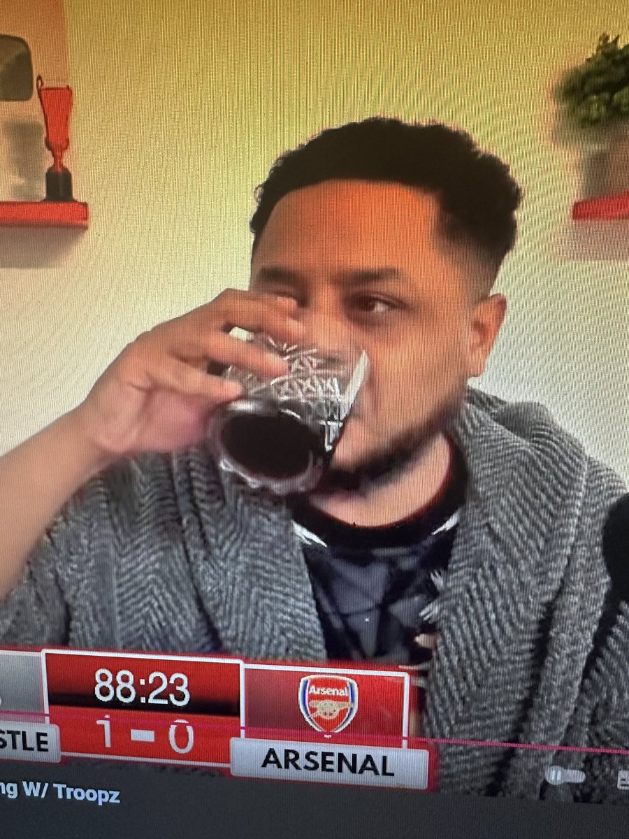 This man has had more shots 🥃 on his stream than Arsenal had all game 🤣 

He’s not taking his time with it either 🕺🏾🤣