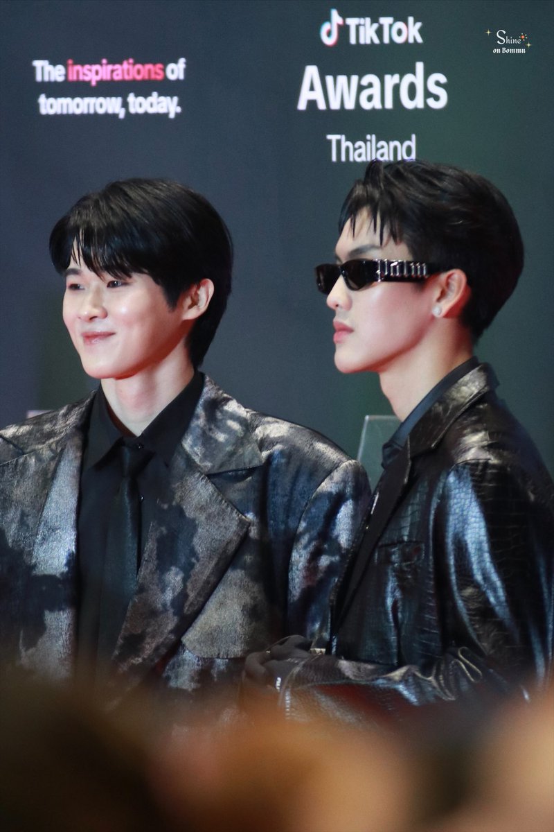 bommu_snap's tweet photo. ต้าบอมหล่อแพ็คคู่เลยยย🤜🏻🖤🤛🏻

TikTokAwards X TarBom

#TikTokAwardsTH #bommu #TARAtiwat
#ต้าบอม #TarBom https://t.co/QaXxRti73C
