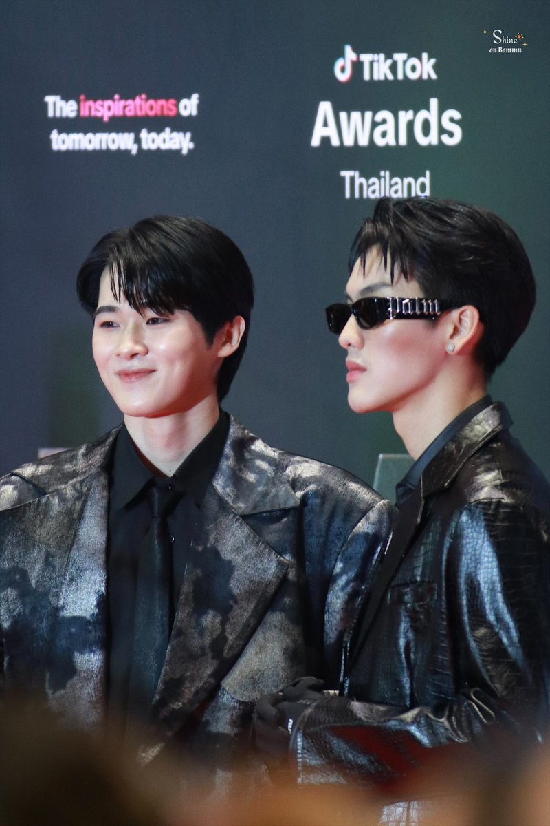 bommu_snap's tweet photo. ต้าบอมหล่อแพ็คคู่เลยยย🤜🏻🖤🤛🏻

TikTokAwards X TarBom

#TikTokAwardsTH #bommu #TARAtiwat
#ต้าบอม #TarBom https://t.co/QaXxRti73C