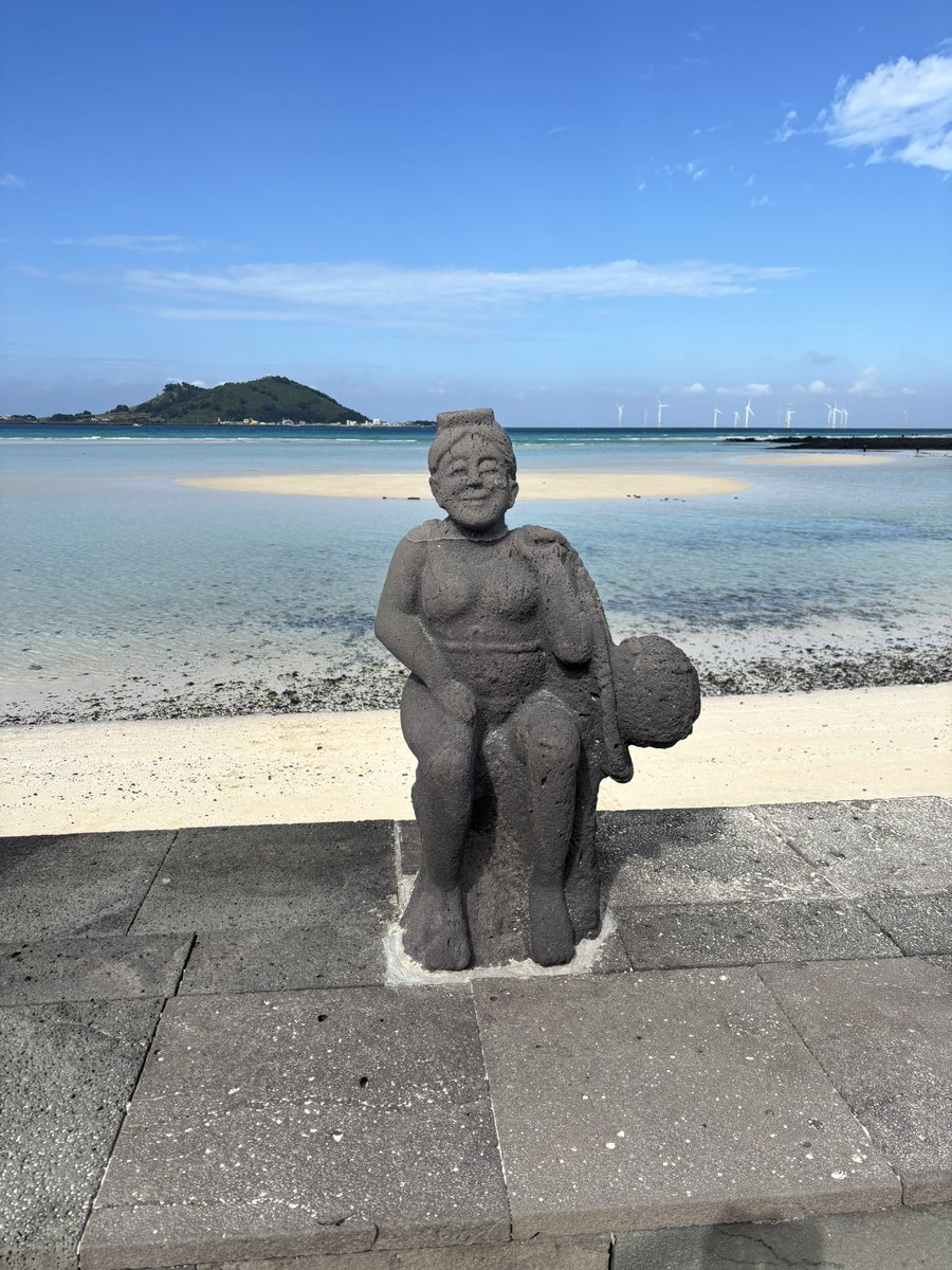 Mari_Mok's tweet photo. Voyage voyage https://t.co/1lO8GsuYU4