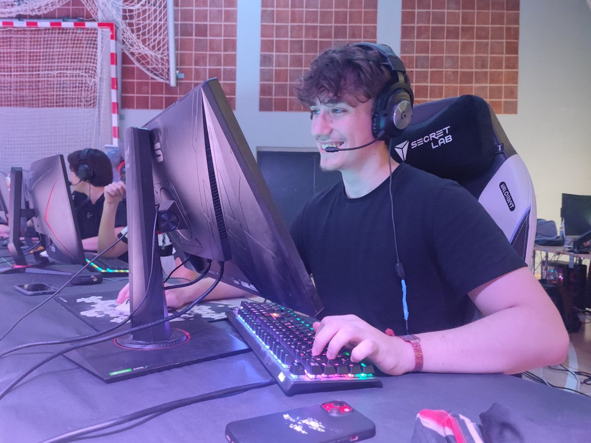 MANIA Esports tweet media