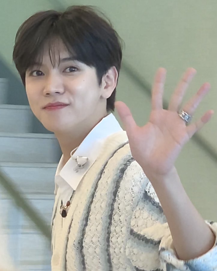 민기한테 늘 행복 가득한 일들이 왔으면 좋겠어.ᐟ  .ᐟ  .ᐟ 슬픈일보다 많이 웃고 행복한 일만 가득하면 좋겠어🫶🏻 생일 축하해.ᐟ  .ᐟ  .ᐟ 
#민기적의대표_렌_생일축하해요
#RockStarRenDay