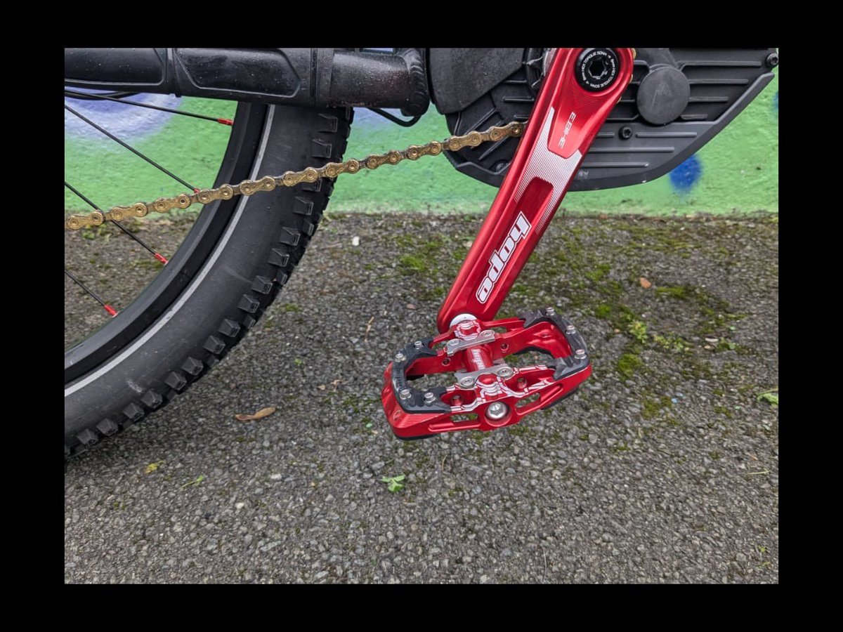 emotionevc's tweet photo. A KTM bike we fitted with; Hope pro 5 front and rear hubs Hope cranks
Hope pedals
Hope carbon fibre seat post and handlebars Hope stem
Hope discs and calipers
Hope tech E4 brakes
Gold Chain and Casette
Red jockey wheels
Rockshox forks
#bike #ebike #ktm #bosch https://t.co/6pOdQYj3KD