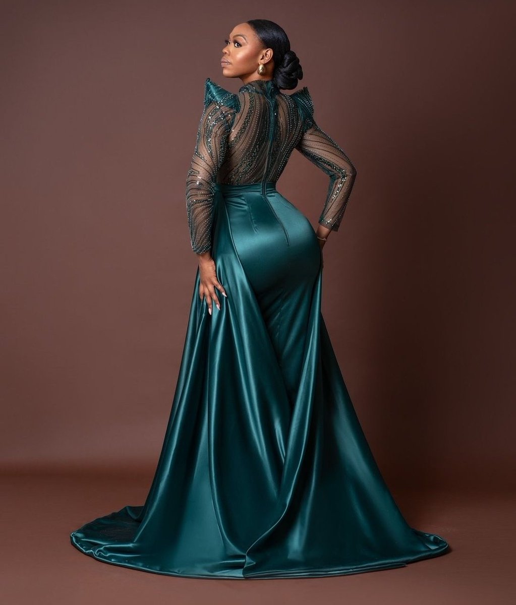 AfricanFashionn's tweet photo. Looks from the South African Music Awards 2024 (thread)

1. Khosi Twala @RealKhosiTwala
#Sama30 https://t.co/1cBVZoH9kT