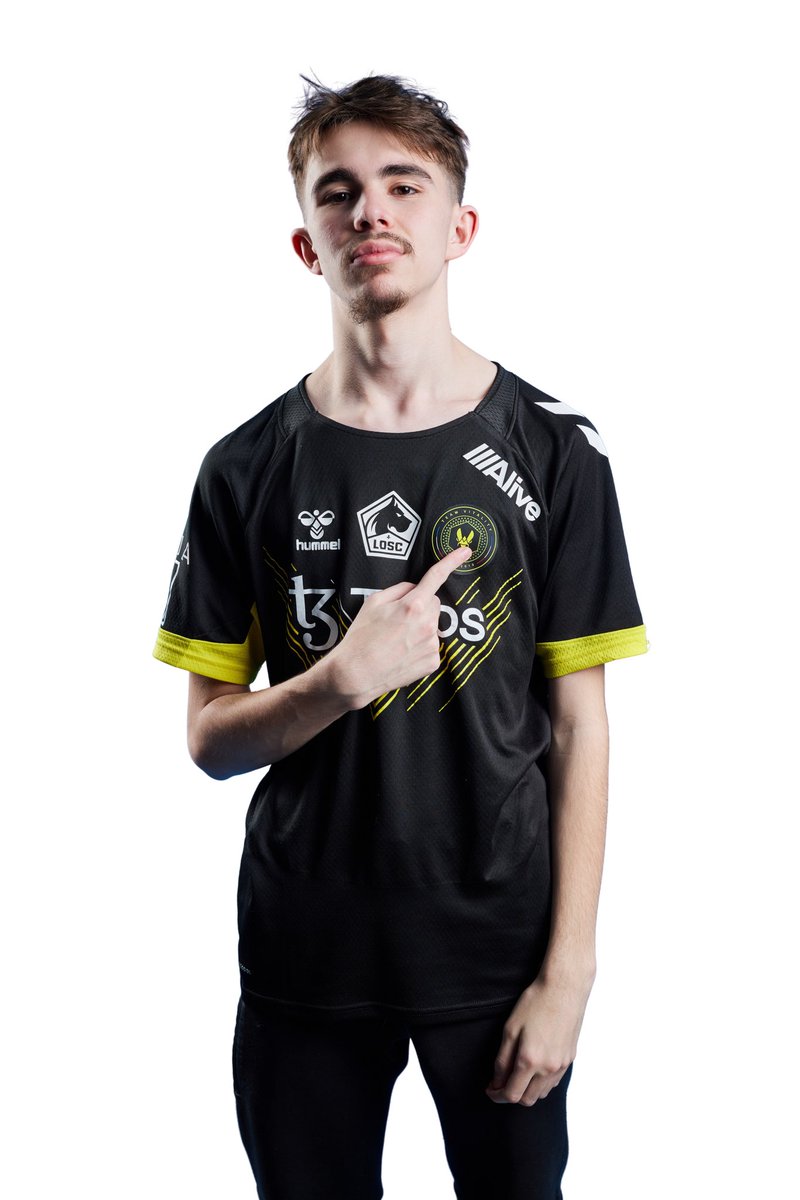 Out du Fc pro open qualifier ❌

Tellement triste d’être out si près du but, je m’étais tellement entraîner pour ce tournoi. 

Top 18-24 Fc pro open qualifier 🇪🇺 5000$ 💰

Aucun regret j’ai tout donné, je reviendrais plus fort encore cette année 🙏

<a href="/TeamVitality/">Team Vitality 🐝</a> <a href="/ManiiKa_FIFA/">Johann Simon</a> 💛