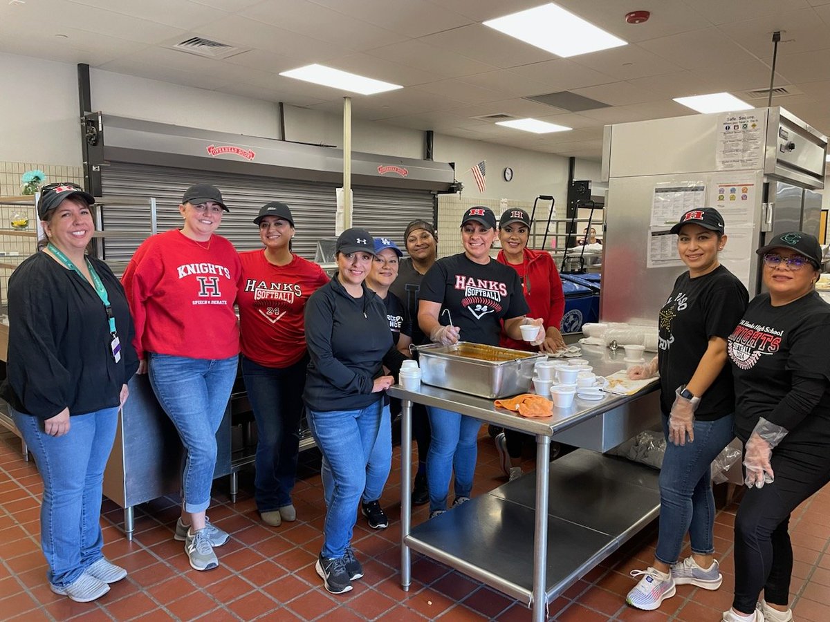 JM Hanks Softball (@hankssoftball) on Twitter photo These amazing moms helped make this year's steak dinner fundraiser a huge success!!💪🥎🥩💯 <a href="/HanksSBBooster/">Hanks🥎Booster</a> <a href="/JMHanksHigh/">J.M. Hanks High School</a> These amazing moms helped make this year's steak dinner fundraiser a huge success!!💪🥎🥩💯 <a href="/HanksSBBooster/">Hanks🥎Booster</a> <a href="/JMHanksHigh/">J.M. Hanks High School</a>