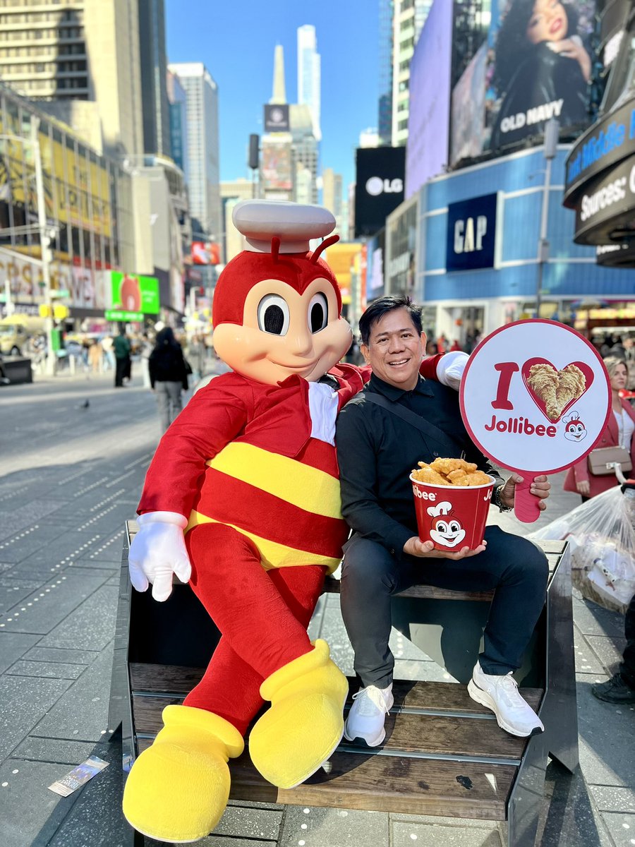 My #LabiBEE 🐝 😍 My Own Version of #LabubuDoll 😁😂🤪 #ShareJoy #jollibeetimesquare #TimeSquare #tsqr #nyc #ny