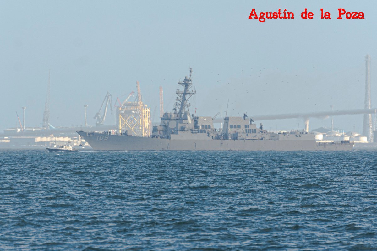 AgustinLowpozi's tweet photo. Parada técnica, en la Base Naval de Rota, del Jason Dunham DDG-109, perteneciente al Grupo de Ataque del portaaviones USS Harry S. Truman.
#JasonDunham #DDG109 #BaseNavalRota #USSHarrySTruman #GrupoDeAtaque #ParadaTécnica #NavalOps #AviaciónNaval https://t.co/gas3cgd6Tp