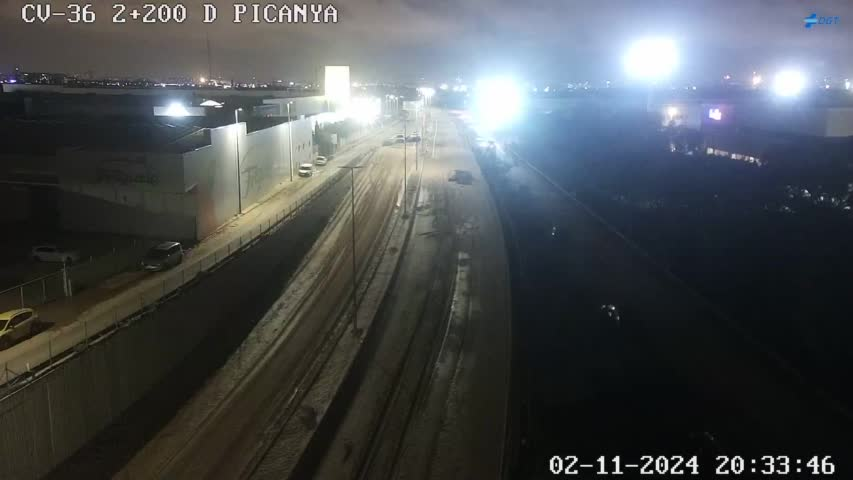 DGTes's tweet photo. ⚠️Principales vías cortadas en la provincia de Valencia:

➡️A-7 entre Quart de Poblet a Torrent
➡️N-3 San Juan y Siete Aguas
➡️CV-33 Torrent
➡️CV-36 desde Picaña hasta en enlace con la A-7.
➡️V31 y V-30 Horno de Alcedo
➡️CV-50 Chiva

🚨Sigue informado en @DGTes y boletines de 📻 https://t.co/La12UdzG94