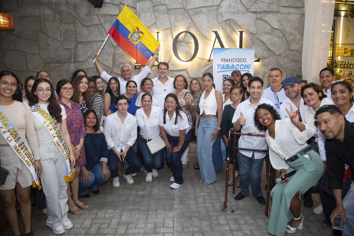 ftabacchir's tweet photo. En El Oro me reuní con cientos de personas que quieren un cambio urgente en nuestro país. NO ES NORMAL que sigamos estancados sin poder acceder a salud, educación y empleos dignos a causa de esta crisis. Mi deber será que todo mundo tenga las oportunidades que necesitamos para salir adelante. Vamos a construir juntos un gobierno de soluciones DE VERDAD!