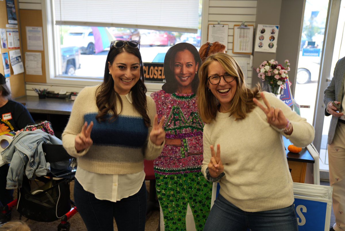 HillaryScholten tweet picture